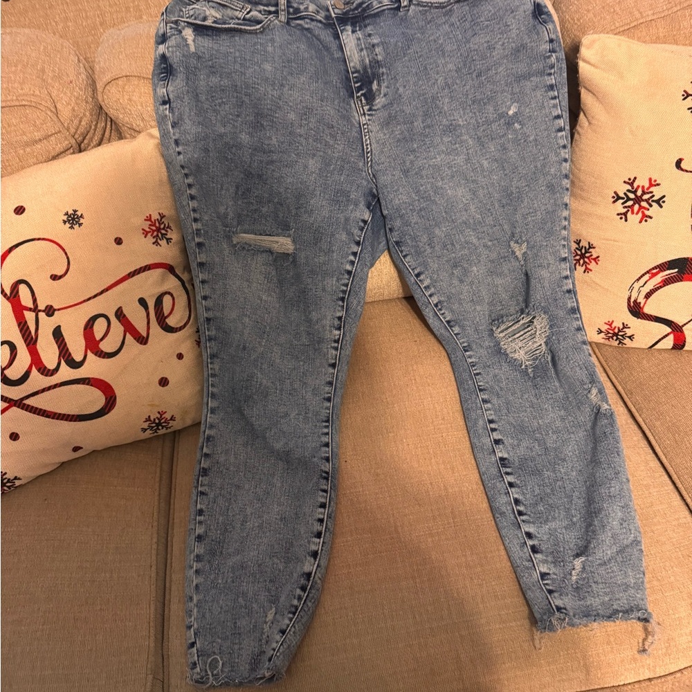 Judy Blue Light Blue Distressed Skinny Jeans